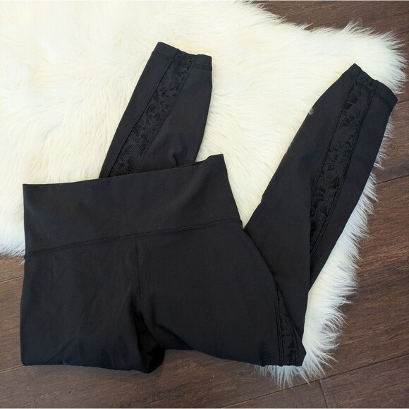Lululemon Meant To Move 7/8 Tight (25") Black Flocked Floral Black Lace Sheer 8 - Picture 2 of 12